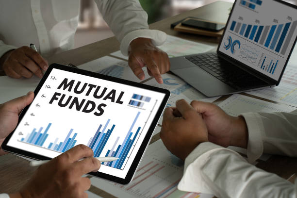 Equity Mutual Funds vs Debt Funds – Risk & Return Comparison mutual funds